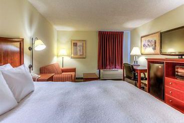 هتل Wyndham Garden Greenville Airport