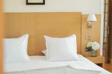 فندق Hostellerie De Levernois
