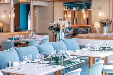 هتل Le Cafe De Paris