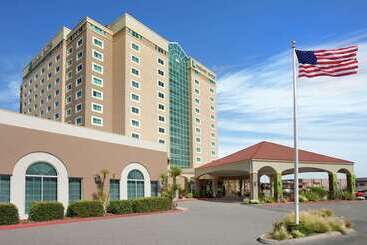 هتل Embassy Suites By Hilton Monterey Bay Seaside