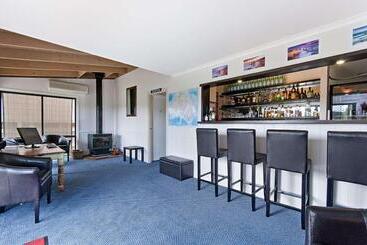 هتل The Great Ocean Road Studios