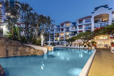 هتل آپارتمان Oaks Gold Coast Calypso Plaza Suites