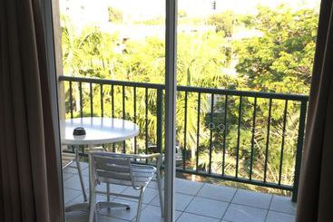 هتل Mediterranean All Suites