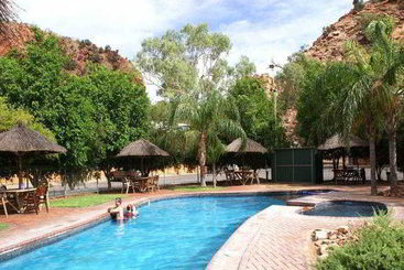 استراحتگاه Heavitree Gap Outback Lodge