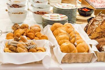 בית מלון כפרי Schloss Leonstain