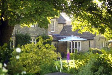 هتل Calcot  & Spa