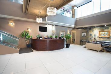 هتل Coliseum Inn