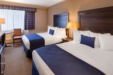 Отель Hampton Inn By Hilton Winnipeg Downtown