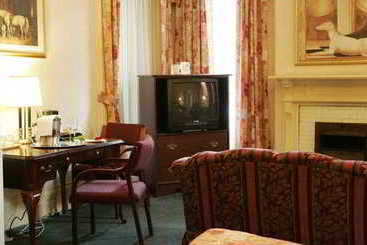 Clarion Hotel & Suites Selby