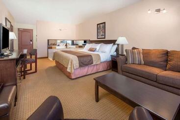 هتل Gold Circle Inn