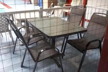 هتل Westwood Inn  And Indoor Water Park