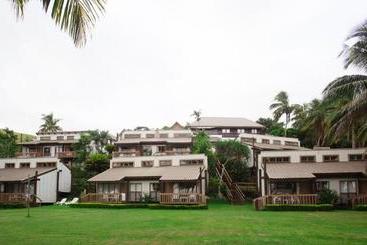 Crows Nest Resort