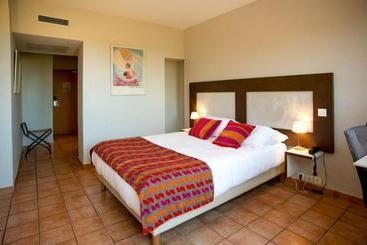 هتل Hôtel L Arapède