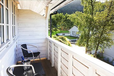 בית מלון כפרי Fjordslottet L