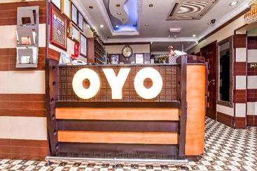 هتل Oyo 159 Sports Piaza