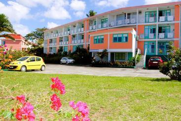هتل Karibea Camelia Residence