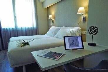 Aparthotel Bilbao City Center by Abba Suites