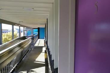 هتل The Hibernian Studio Apartments   4 Latter Street