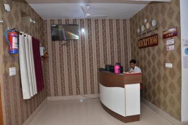 پانسیون Satiya Guest House