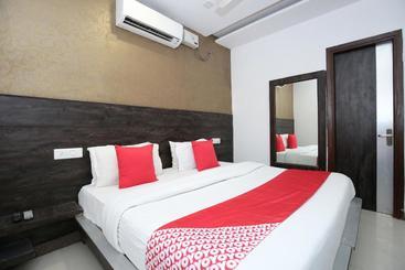 هتل Royal Blue By Oyo Rooms