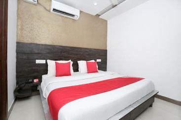 هتل Royal Blue By Oyo Rooms