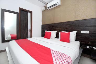 هتل Royal Blue By Oyo Rooms