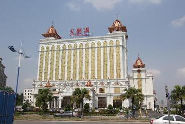 ریوکان Swan Lake Recreation  Foshan