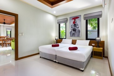Elephant Palm 2