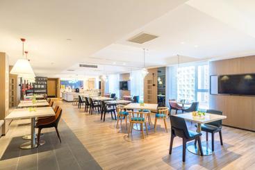Atour Hotel Qingdao Airport Chengyang Wanxianghui
