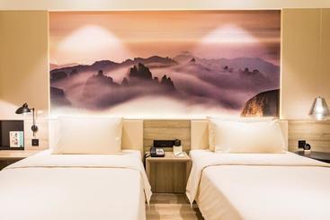 Atour Hotel Qingdao Airport Chengyang Wanxianghui