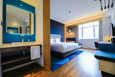 هتل Holiday Inn Express Yantai Fulai