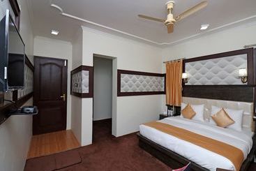 Hotel Shree Mazda By Oyo