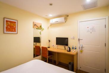 هتل Home Inn Zhangjiajie Dayong Fucheng