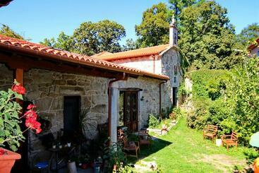 مبيت وإفطار Pazo De Chaioso Ribeira Sacra