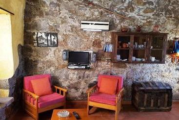 Casa Rural   Ländliches Haus, Pepita La De Las Flores