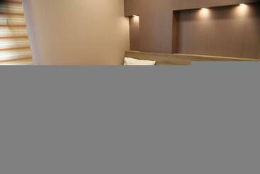 Ucar Royal Hotel Ve Konferans Salonu