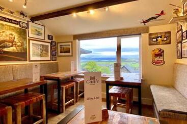 ベッドアンドブレックファースト Castle Cottage Inn
