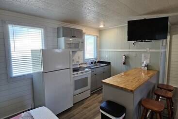 مسافرخانه Island Motel Obx