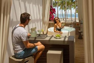 בית מלון כפרי Bungalows Key Largo   All Inclusive