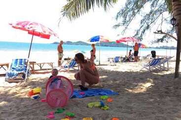 호텔 Tonaor On The Beach Resort&restaurant