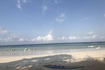 تختخواب و صبحانه Zanzibar Dream Lodge