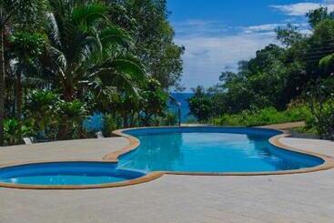 هتل Sea View Resort