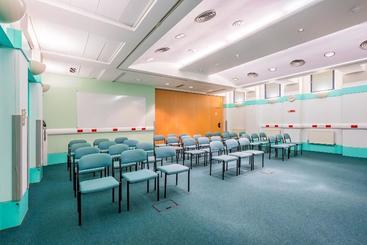 هاستل Lse Rosebery Hall   Campus Accommodation