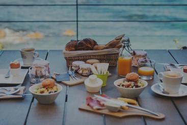 تختخواب و صبحانه Cala Verghia