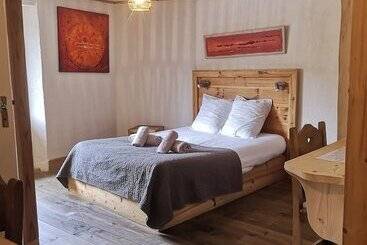 فندق فئة نجمة واحدة Auberge Les 2 Moucherolles