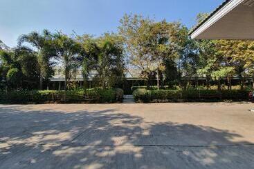 هتل Pearl Resort And