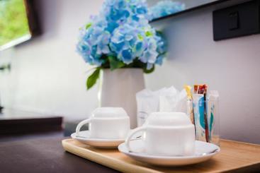 هتل The Retreat Khaolak Resort   Sha Extra Plus