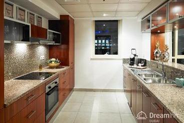 Dream Inn Apartments   Marina Quays