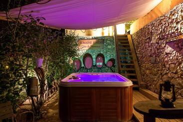 تختخواب و صبحانه Domaine Jobert