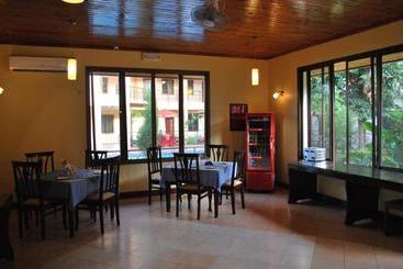 هتل Parkview Inn
